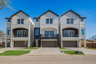 4211 Ward St in Houston, TX - Building Photo - Building Photo
