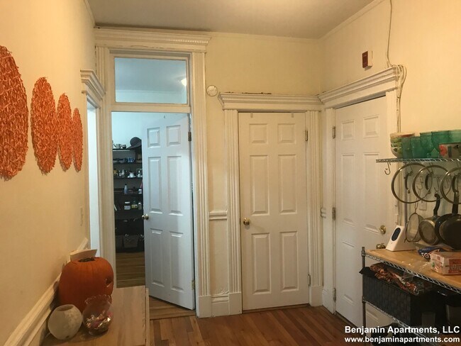 1312 Commonwealth Ave, Unit 30 in Boston, MA - Building Photo - Building Photo
