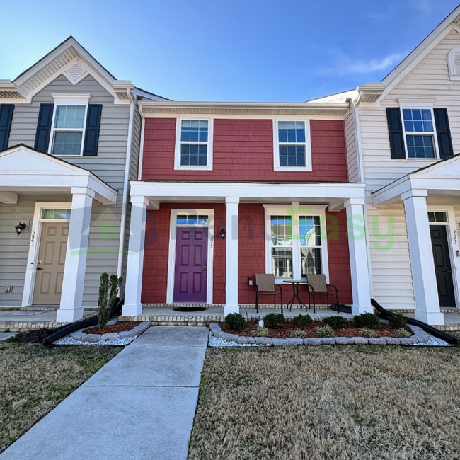 property at 225 Goldenstar Ln