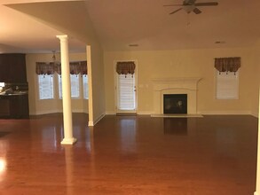 868 Rolling Pines Loop Rd in Leland, NC - Building Photo - Building Photo