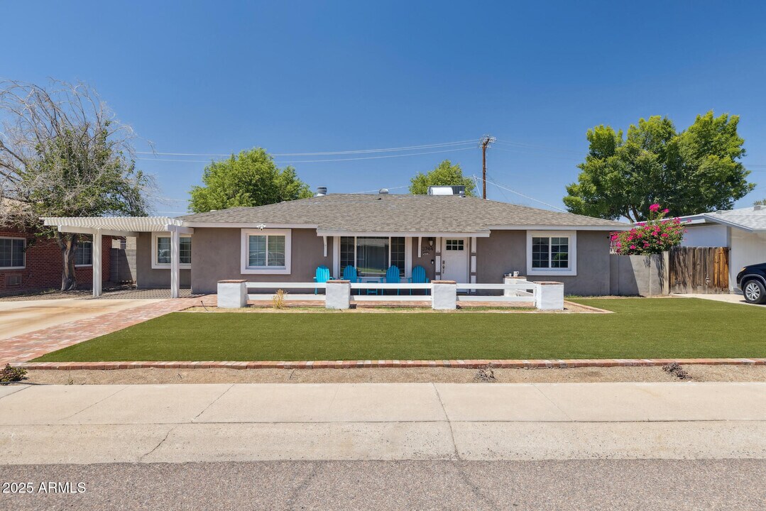 3744 E Amelia Ave in Phoenix, AZ - Building Photo