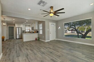2235 E Mitchell Dr in Phoenix, AZ - Building Photo - Building Photo
