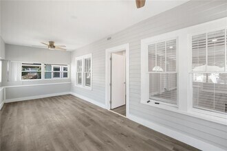 1805 E Louisiana Ave in Tampa, FL - Building Photo - Building Photo