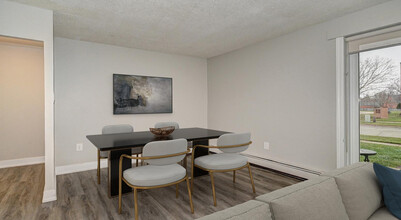 Wynbrook & Mayfair in Stratford, ON - Building Photo - Building Photo