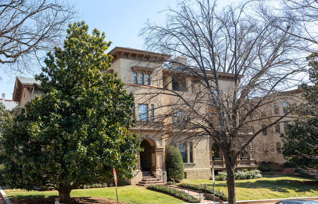 1517 30th St NW in Washington, DC - Foto de edificio - Building Photo