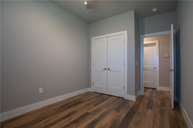 property at 1723 Booker Cir