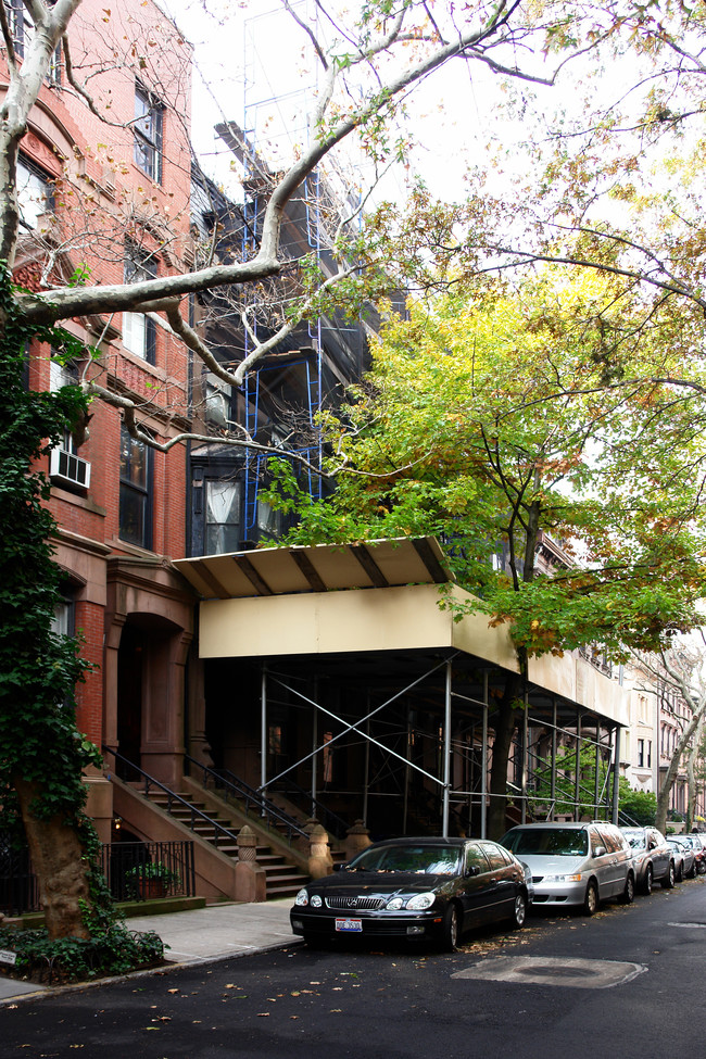 34-36 Remsen St in Brooklyn, NY - Foto de edificio - Building Photo