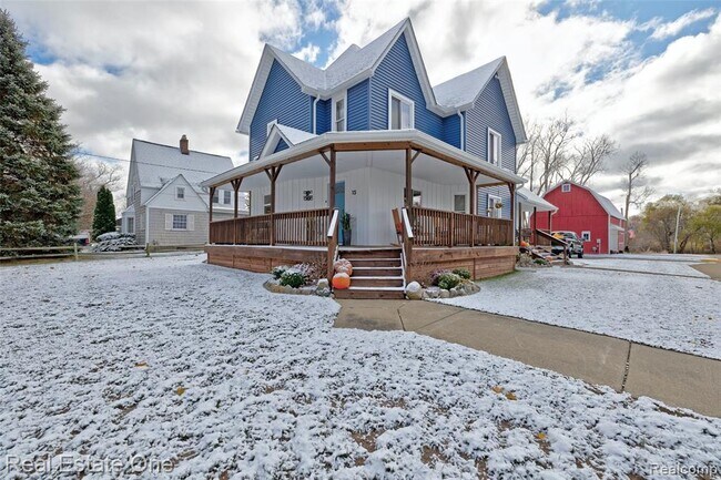 15 South St in Ortonville, MI - Building Photo - Building Photo