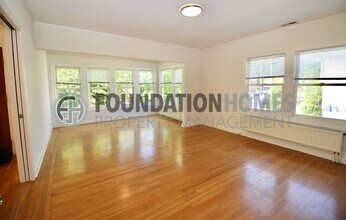 15 Bank St-Unit -15 Bank St. (Upper) in San Anselmo, CA - Building Photo - Building Photo