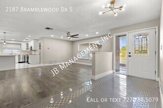 2187 Bramblewood Dr S in Clearwater, FL - Building Photo - Building Photo