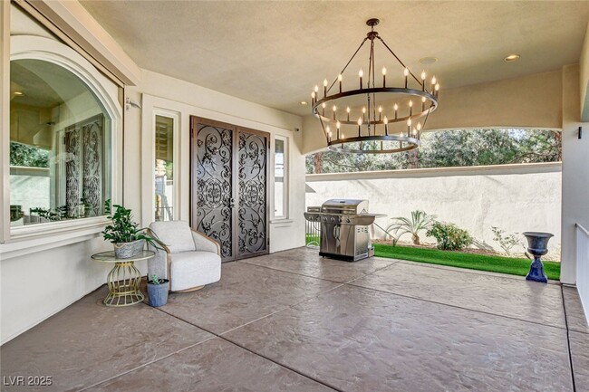 property at 2272 Coral Ridge Ave