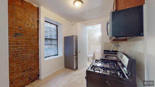 364 S 1st St in Brooklyn, NY - Foto de edificio - Building Photo