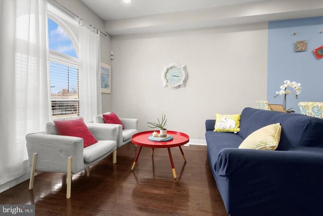 property at 943 N Patterson Park Ave