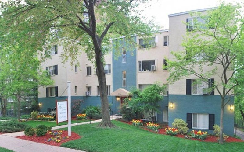 Arlington Boulevard Apartments in Arlington, VA - Building Photo