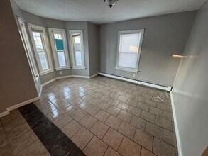 40 S Whipple St in Lowell, MA - Building Photo - Building Photo