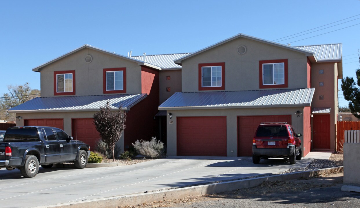 512 Madison Pl NE in Albuquerque, NM - Building Photo