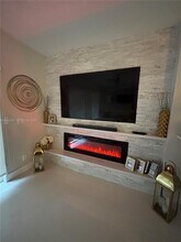 341 SW 121st Ave in Pembroke Pines, FL - Building Photo - Building Photo