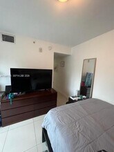 2300 NW 7th St in Miami, FL - Building Photo - Building Photo