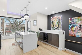 5228 Dresden Wy in Pittsburgh, PA - Building Photo - Building Photo