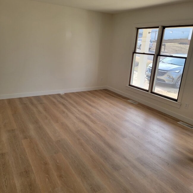 1126 Yorktown Dr in St. Charles, MO - Foto de edificio - Building Photo