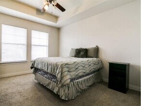 1200 Plaza Way, Unit 1200 Plaza in Richardson, TX - Foto de edificio - Building Photo