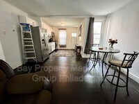 5541 Crowson St photo'