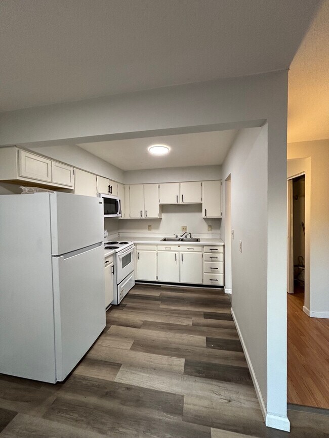 2709 Center St in Granite City, IL - Building Photo - Building Photo