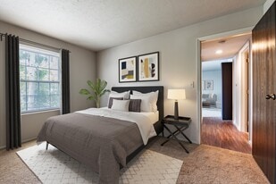 Hunters Chase in Miamisburg, OH - Building Photo