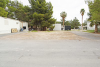 825 N Lamb Blvd in Las Vegas, NV - Building Photo - Building Photo