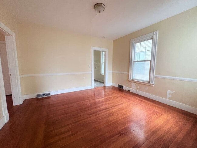 41 Hotchkiss St, Unit 1 in New Haven, CT - Foto de edificio - Building Photo