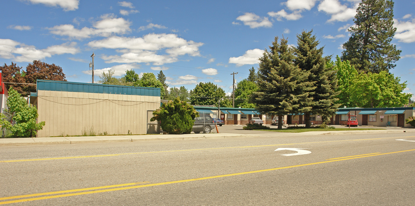 2009 Sherman Ave in Coeur d'Alene, ID - Building Photo