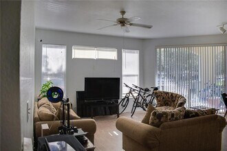 1100 Lake Shadow Cir in Maitland, FL - Building Photo - Building Photo