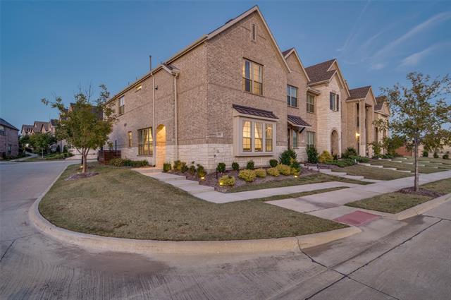 550 Cobblestone Ln in Irving, TX - Building Photo