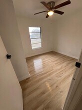 4223 Seabrook Dr in San Antonio, TX - Foto de edificio - Building Photo