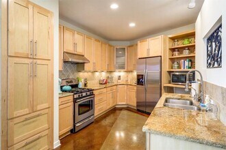209 Park Ln in Austin, TX - Building Photo - Building Photo