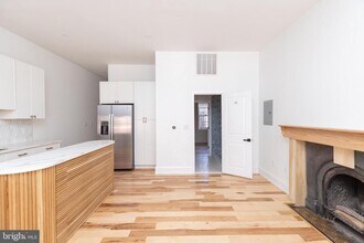1830 Pine St in Philadelphia, PA - Building Photo - Building Photo