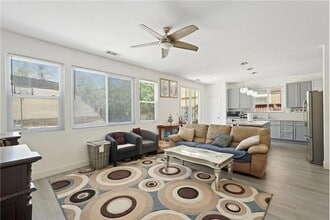 5447 Benttree Way in Antioch, CA - Building Photo - Building Photo