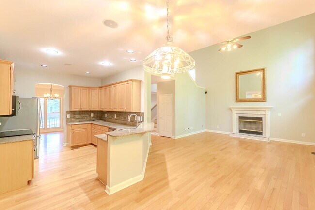 812 Walden Way in Nashville, TN - Building Photo - Building Photo
