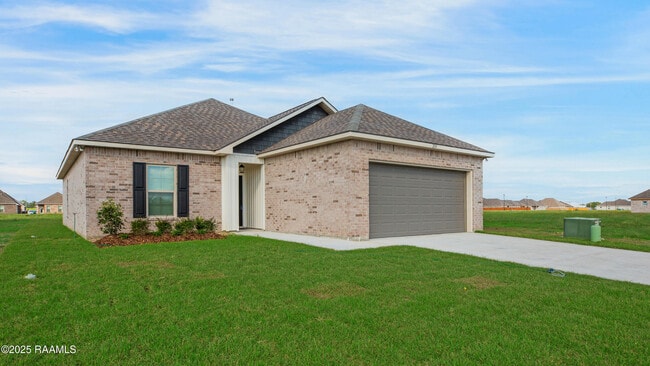 209 Tatum Ln in Youngsville, LA - Building Photo - Building Photo