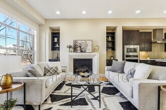 5438 Valentia St in Denver, CO - Building Photo - Building Photo