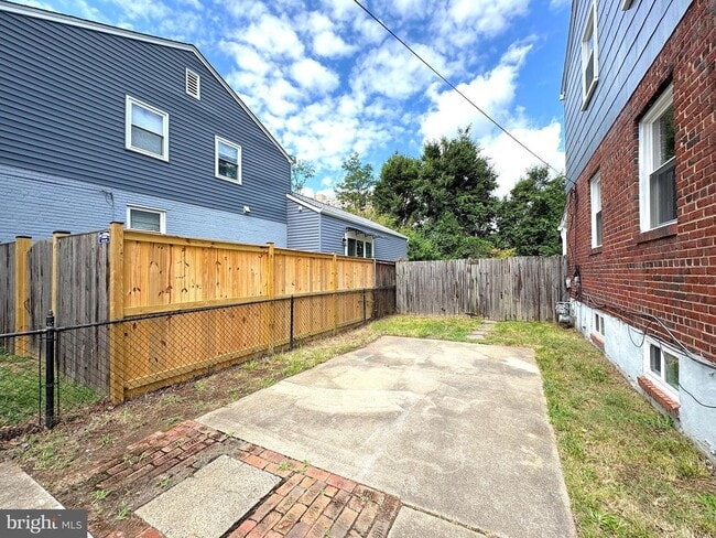 property at 5700 Fenwick Dr
