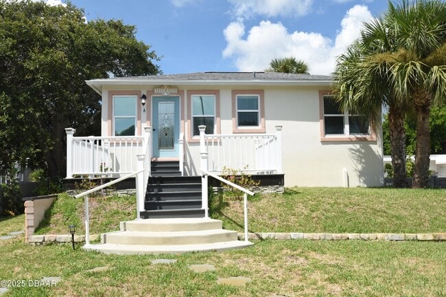 property at 403 N Oleander Ave