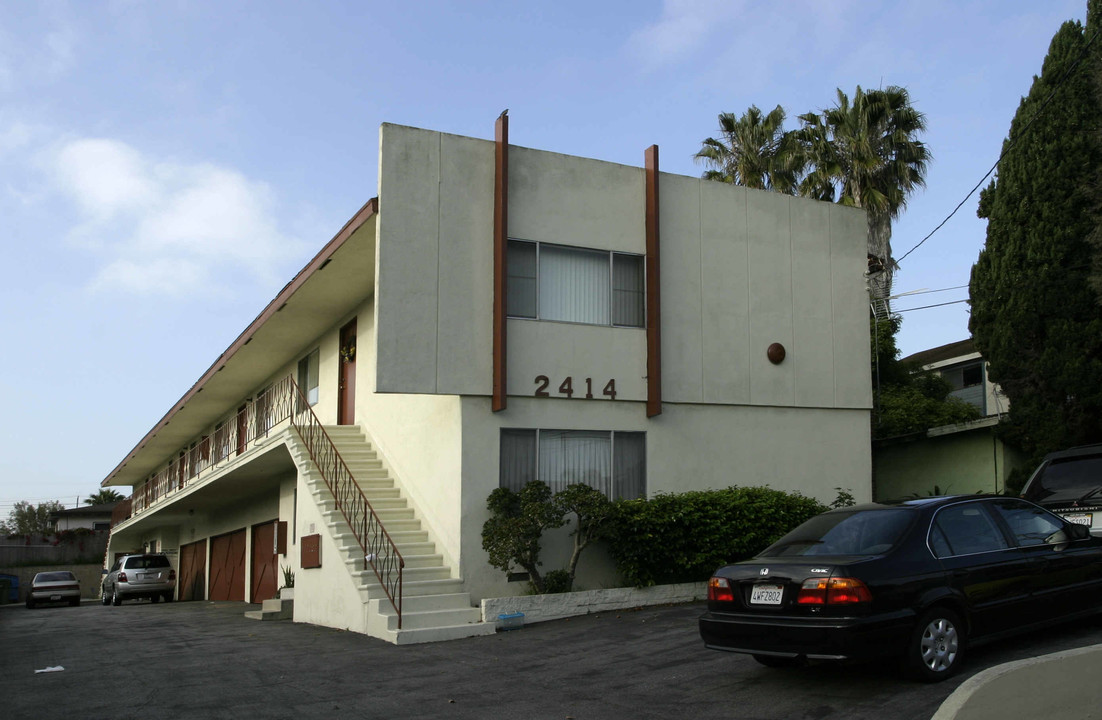 2414 Carnegie Ln in Redondo Beach, CA - Building Photo