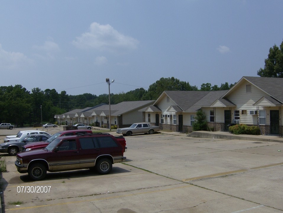 Melrose Apartments in Jonesboro, AR - Building Photo