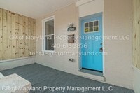 2706 E Chase St photo'