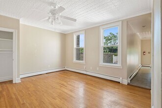 204 Beacon Ave in Jersey City, NJ - Building Photo - Building Photo