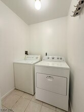 221 Geneva St in Elizabeth, NJ - Building Photo - Building Photo