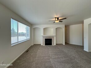 9760 Stone Vista Ct in Reno, NV - Building Photo - Building Photo