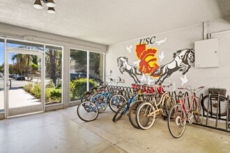 The Jewel in Los Angeles, CA - Foto de edificio - Building Photo