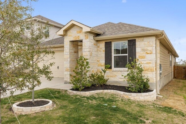 225 El Capitan Lp in Dripping Springs, TX - Building Photo - Building Photo
